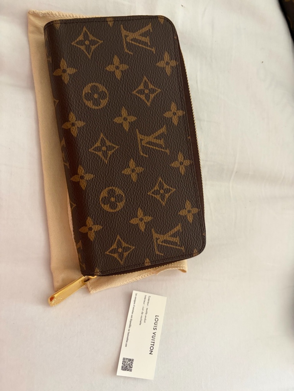 Louis Vuitton Monogram Zip Around Wallet - Brown and Tan with Gold Hardware